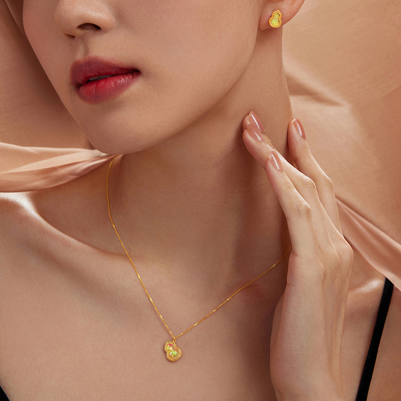 六福珠宝Goldstyle炫彩葫芦黄金项链女款5G足金吊坠套链023650NA