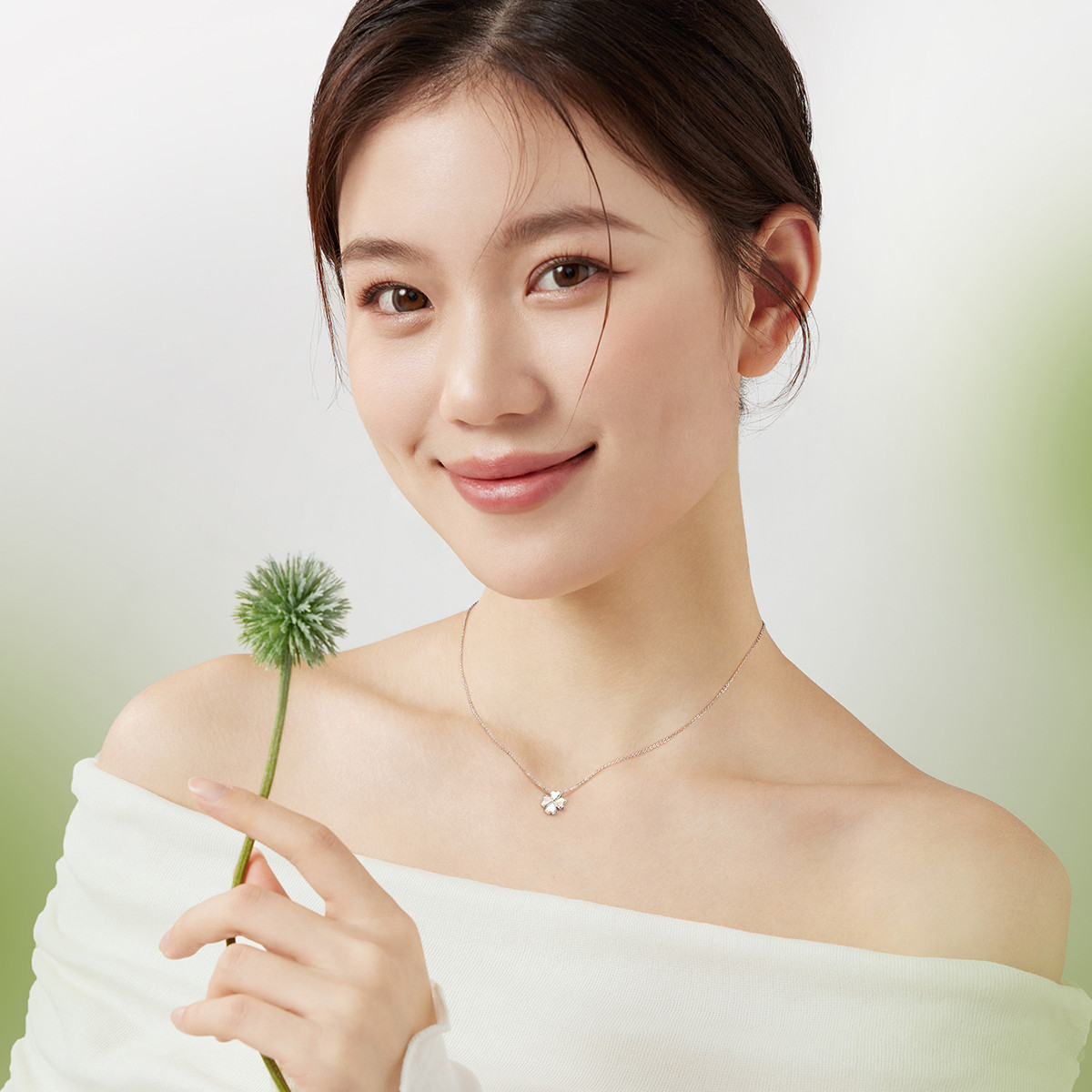 六福珠宝四叶草铂金项链吊坠铂950女爱心白金颈链计价G07TBPN0028