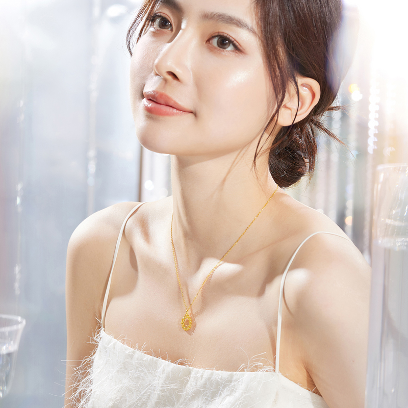 六福珠宝冰·钻灵蛇黄金炫彩色圆环黄金项链女足金生肖蛇025011NC【联系客服补货】