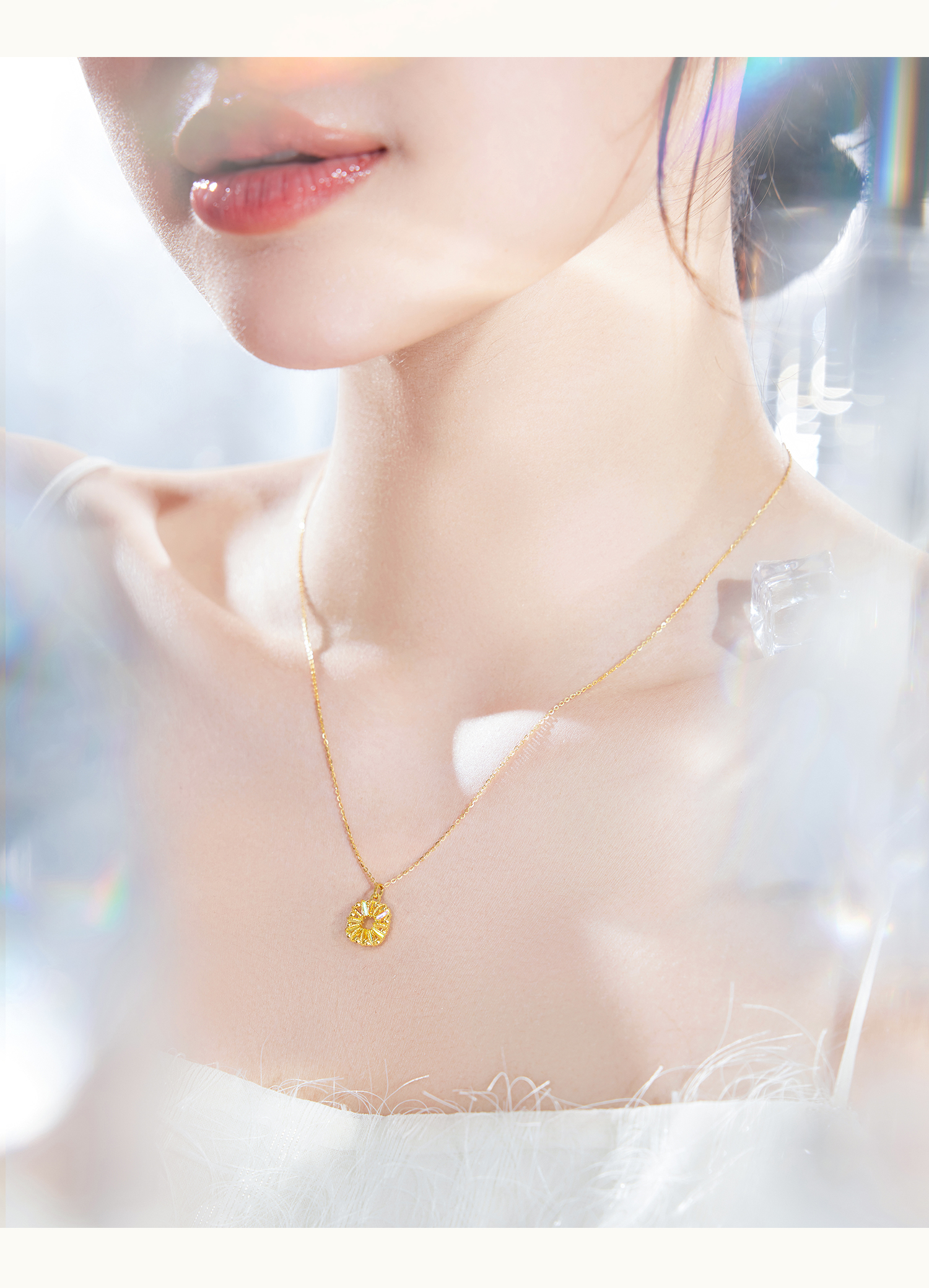 六福珠宝冰·钻方糖黄金项链女时尚炫彩色足金吊坠套链GJA0020DS情人节