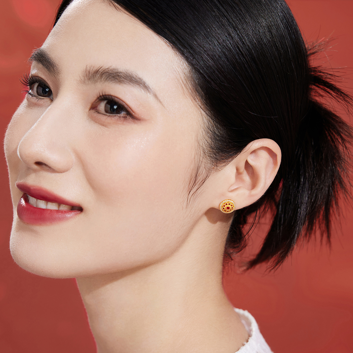 六福珠宝福满传家唐潮霞冠凤羽黄金项链女红宝石首饰黄金镶钻定价021195NA【预售详询客服