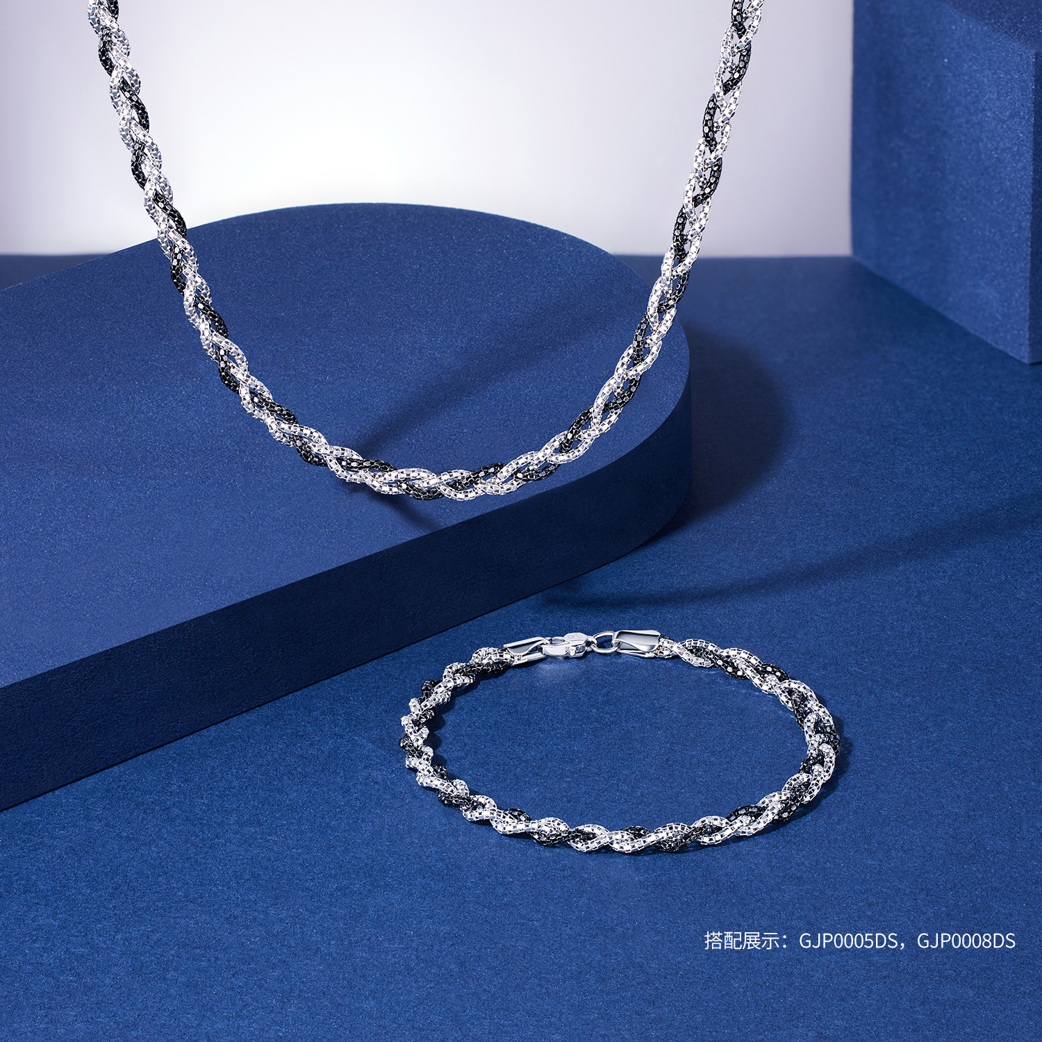 六福珠宝双色铂金项链铂950麻花链电黑白金锁骨链计价GJP0005DS【1V1直播看货】