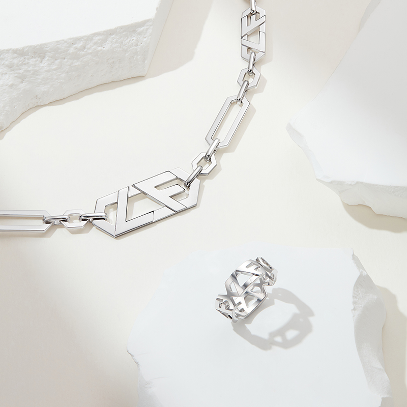 六福珠宝Silververse银饰间字母LF六边形Ag925银项链定价001206NA【联系客服补货】