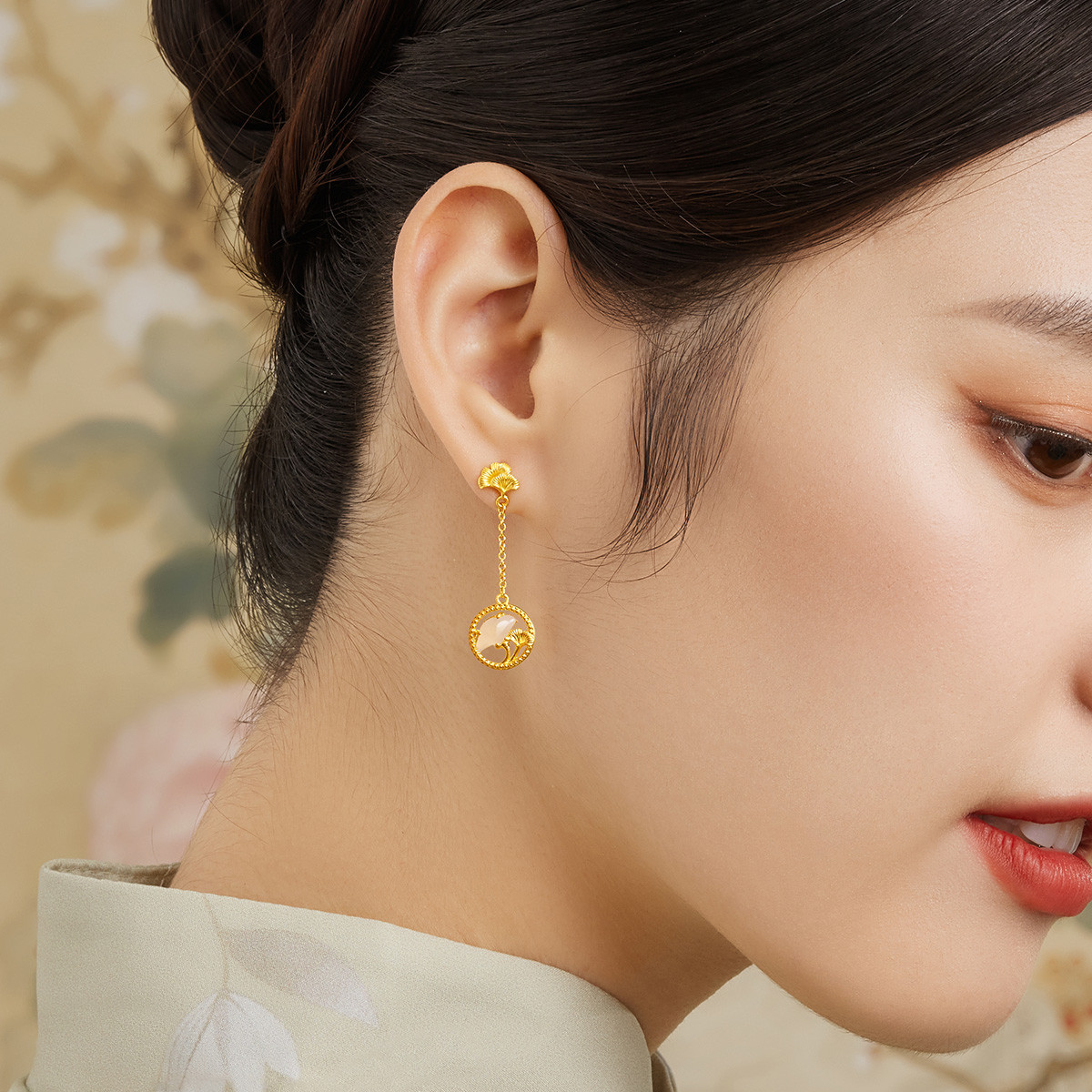 六福珠宝银杏叶耳钉和田玉黄金耳环女婚嫁足金耳坠计价GDGTBE0059