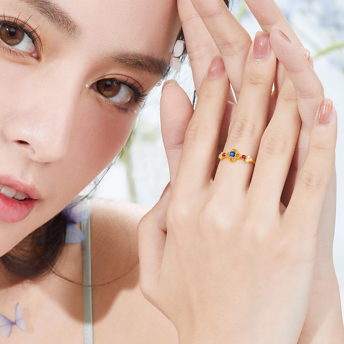  六福珠宝四叶草18K金镶红宝石蓝宝石钻石戒指女款定价cMDSKR0030Y【联系客服补货】