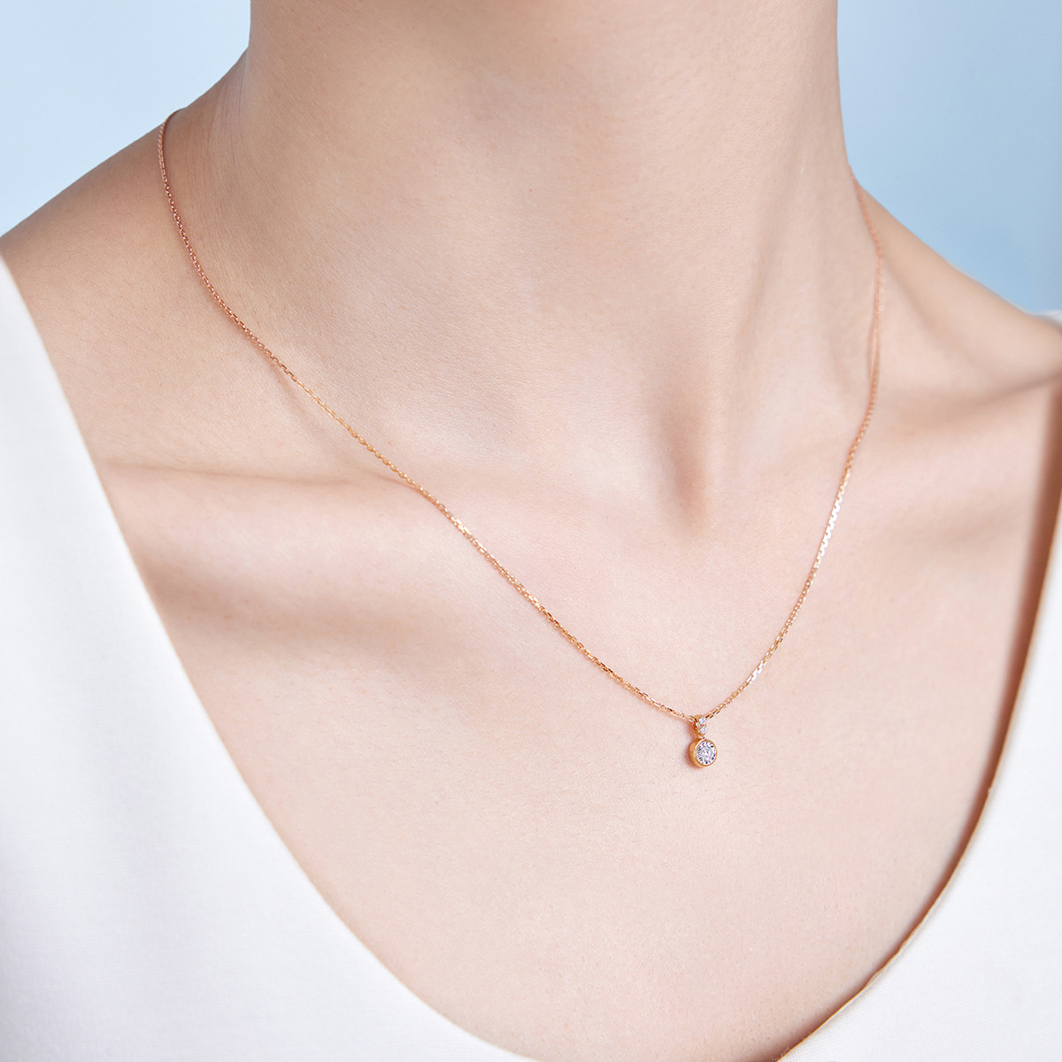 六福珠宝泡泡天然钻石项链女款18k金吊坠钻石首饰定价cMDSKN0102D【联系客服补货】