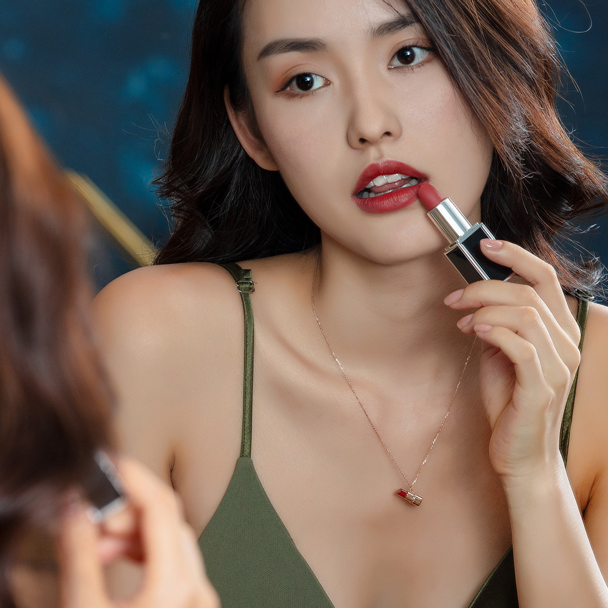 六福珠宝小香唇锁骨套链18k金项链唇膏口红玉髓定价ENJ5K30001RWB特惠