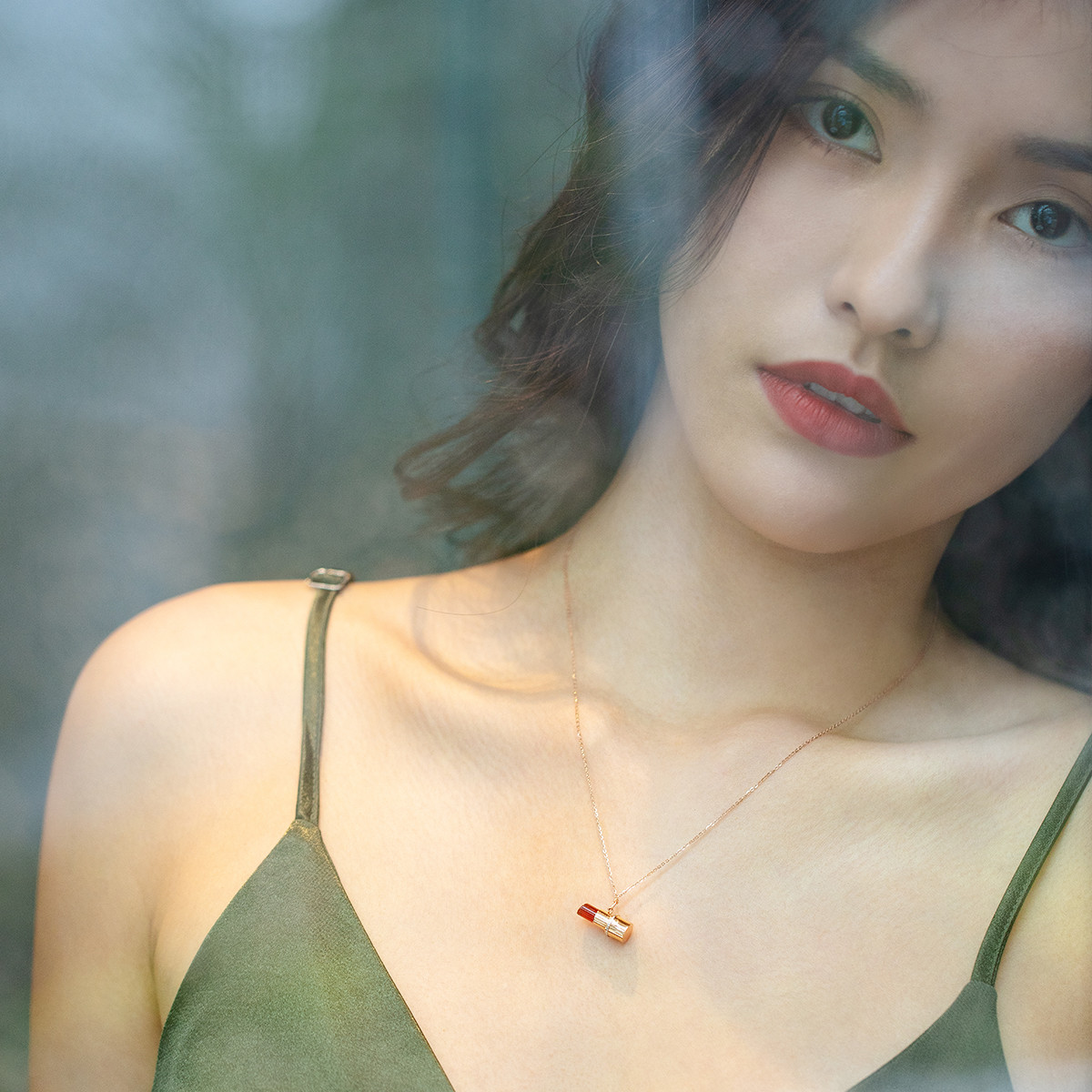 六福珠宝小香唇锁骨套链18k金项链唇膏口红玉髓定价ENJ5K30001RWB特惠