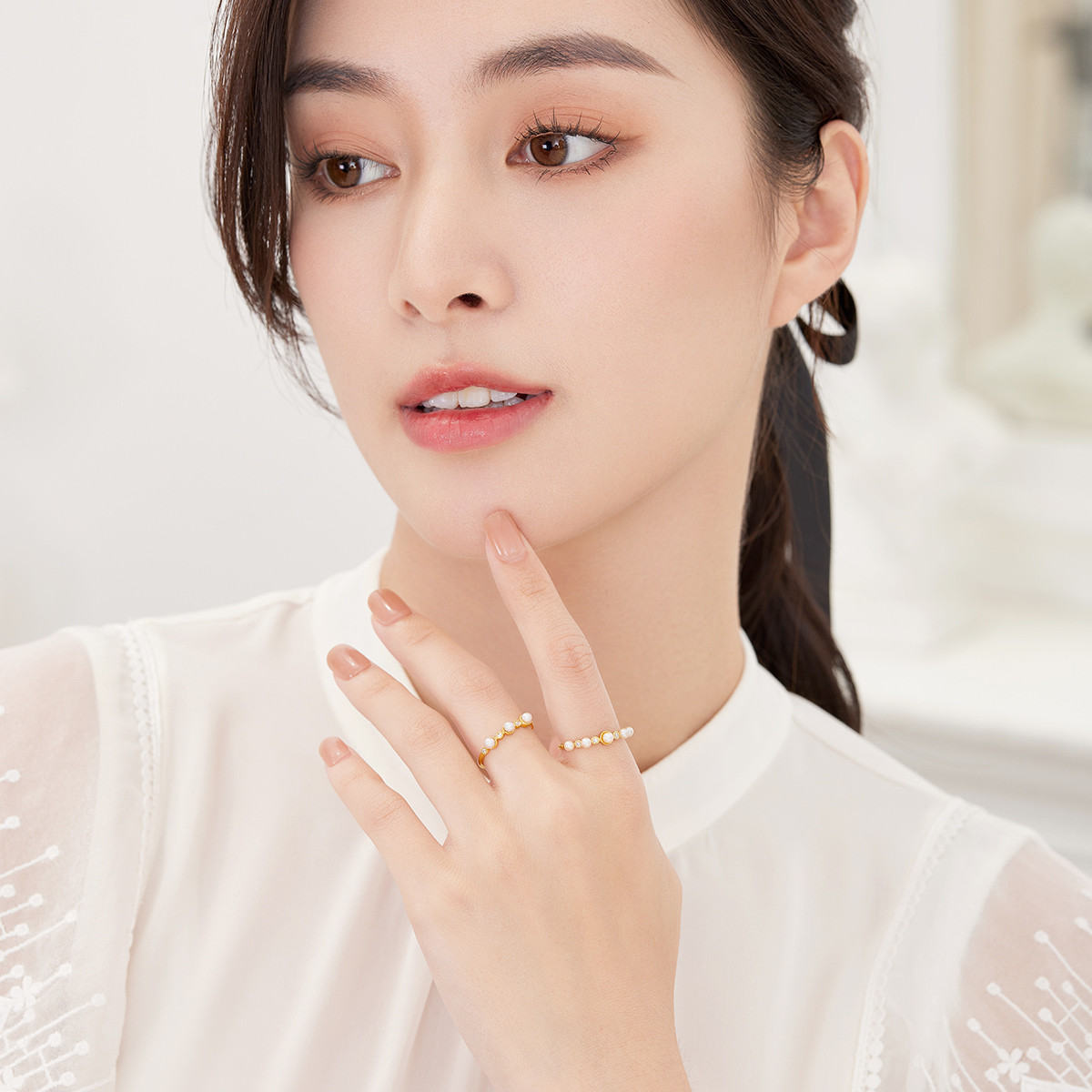 六福珠宝百搭淡水珍珠戒指女18k金钻石闭口戒送礼定价cMDSKR0069Y