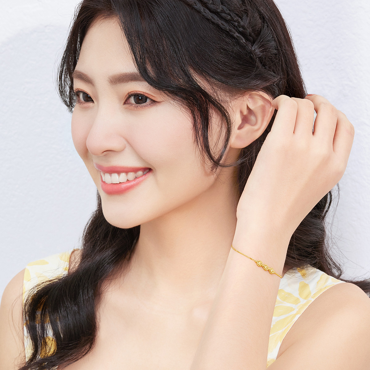 六福珠宝小圆珠18k金手链女彩金手饰送礼定价L18TBKB0109Y