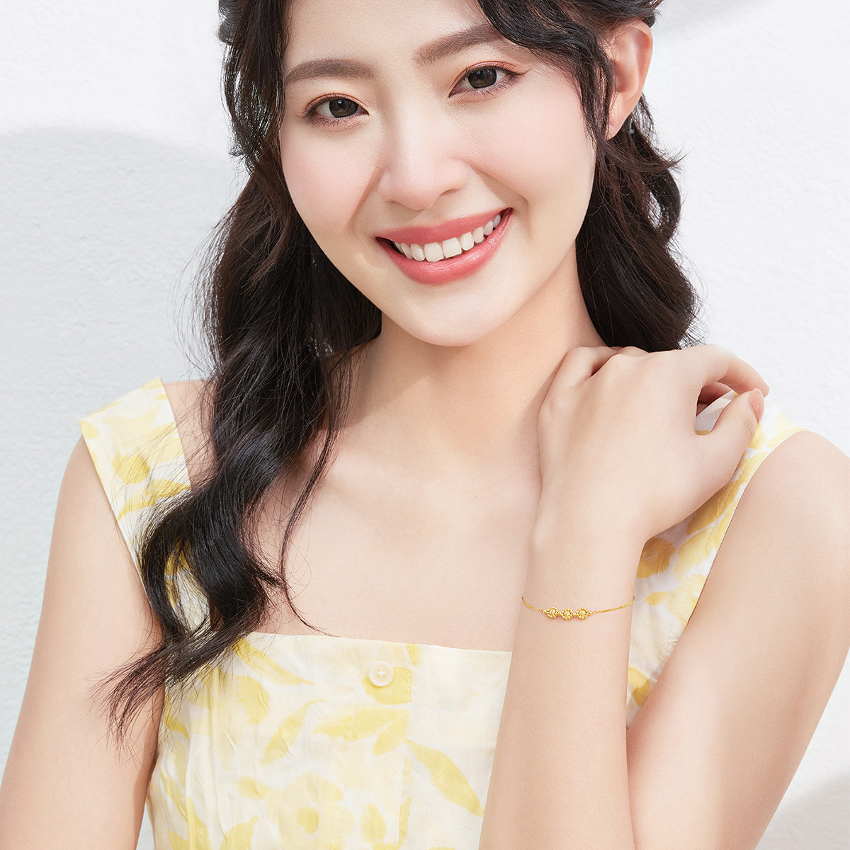 六福珠宝小圆珠18k金手链女彩金手饰送礼定价L18TBKB0109Y