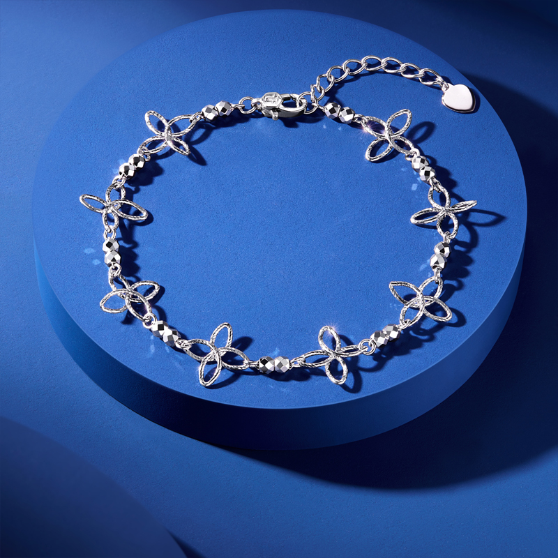 六福珠宝印象蝶影铂金手链铂950女蝴蝶白金蹦迪珠计价F63P0005DS