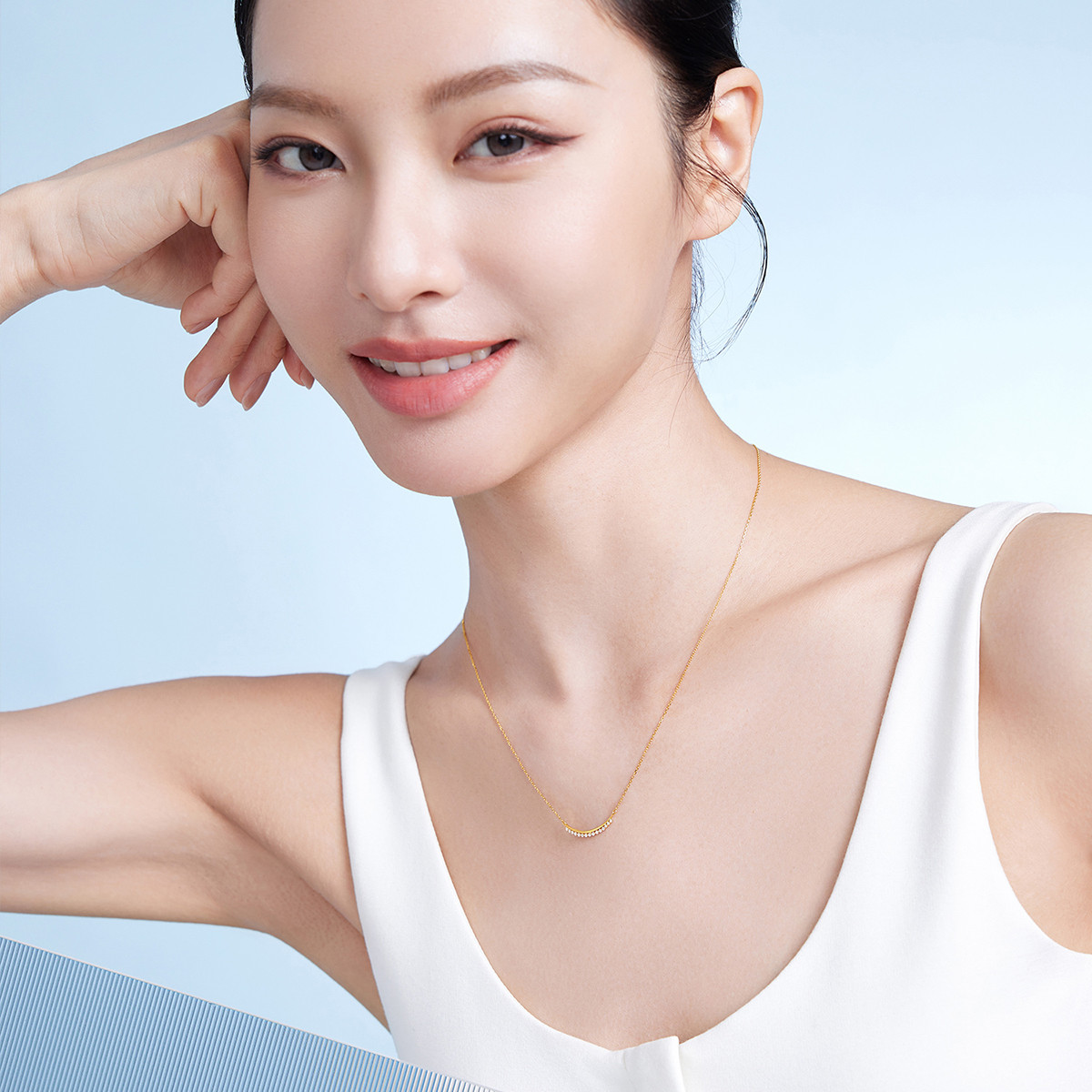 六福珠宝微笑星河天然钻石项链女18k金项链锁骨链cMDSKN0100Y
