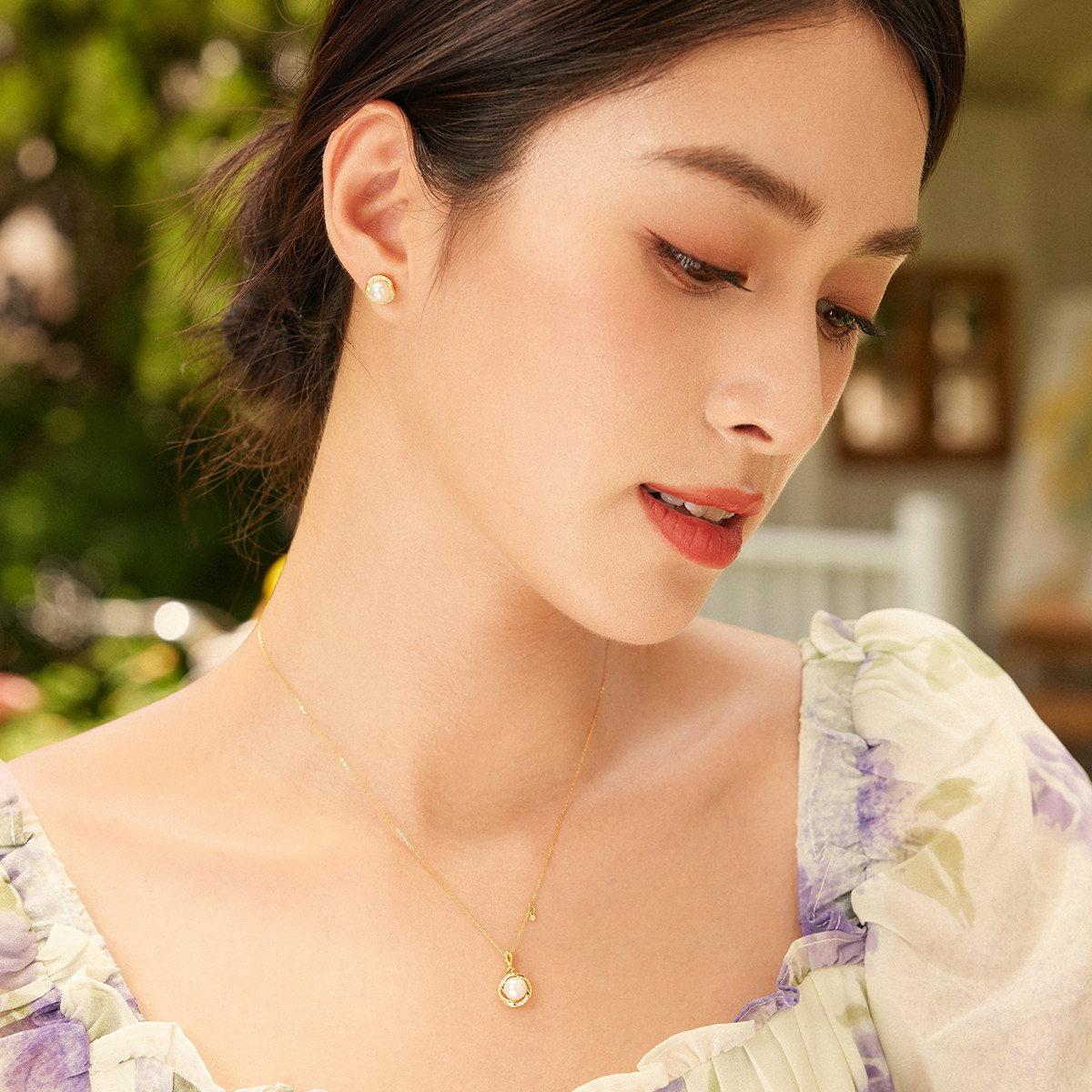 六福珠宝南法拾光18k金淡水珍珠耳钉耳环女款耳饰定价cMDSKE0064Y【联系客服补货】