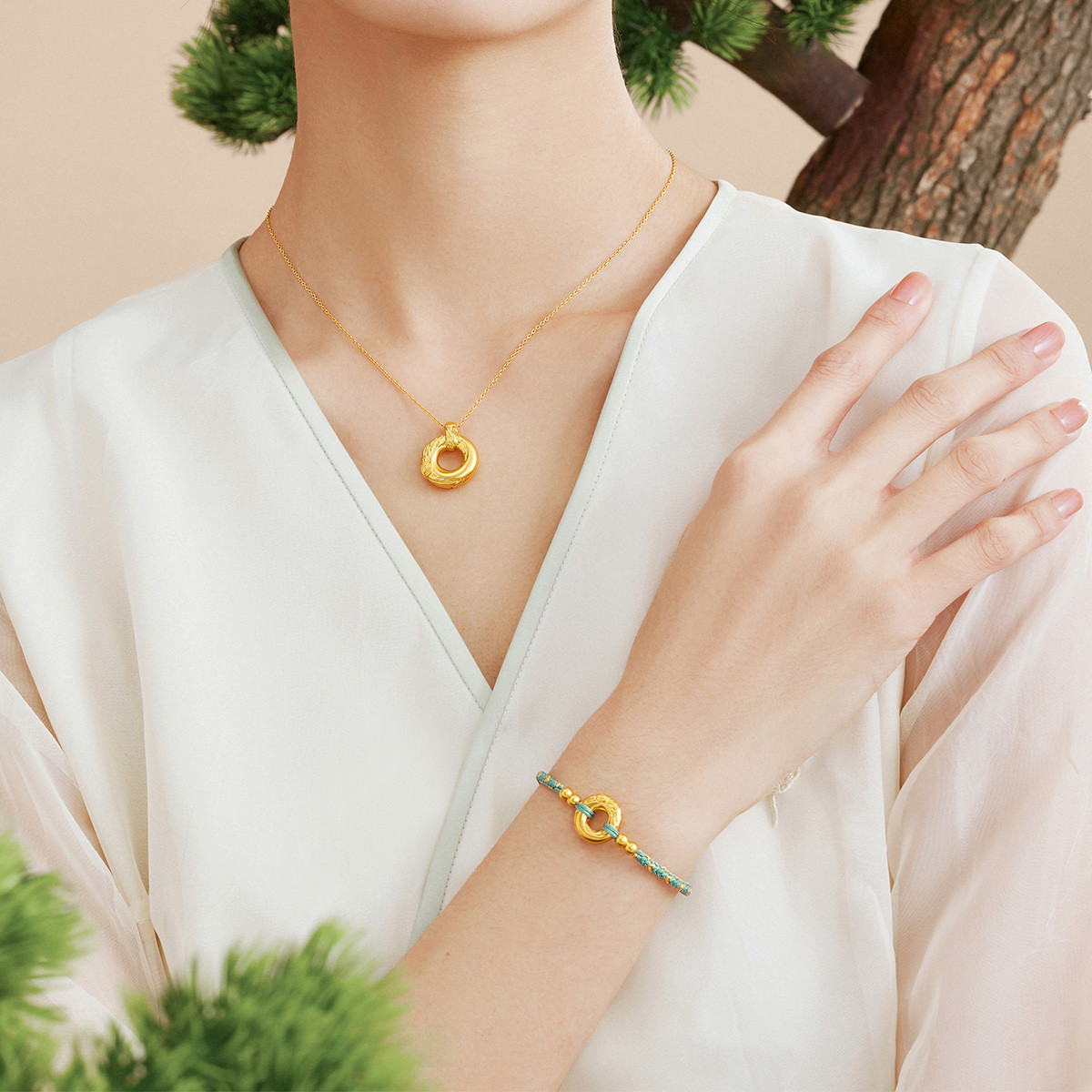 六福珠宝年轮圆环黄金手链福满传家手绳足金正品送礼定价004143SA【预售联系客服咨询】