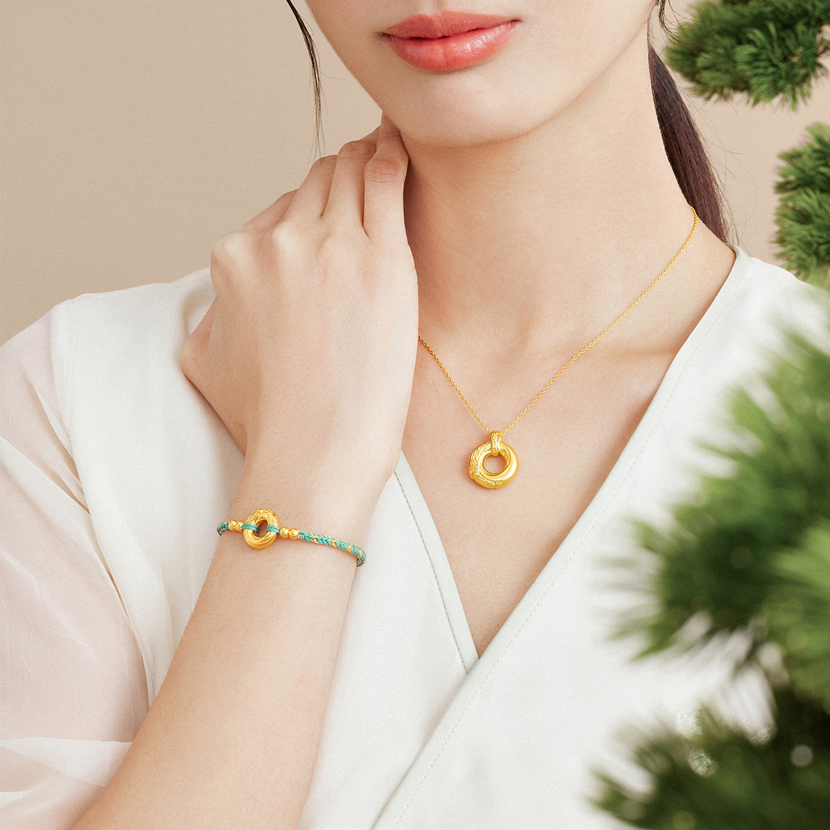 六福珠宝年轮圆环黄金手链福满传家手绳足金正品送礼定价004143SA【预售联系客服咨询】