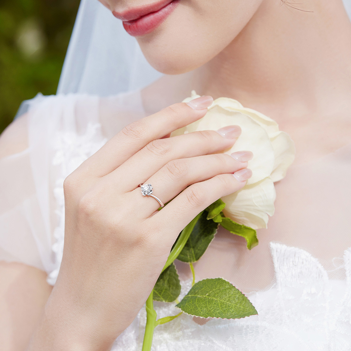 六福珠宝四爪镶车花18k金天然钻石戒指女花型求婚钻戒定价N220【联系客服补货】