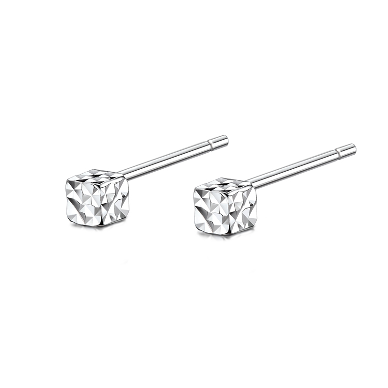 六福珠宝小方糖铂金耳钉铂950女日常白金耳环耳饰计价L04TBPE0012