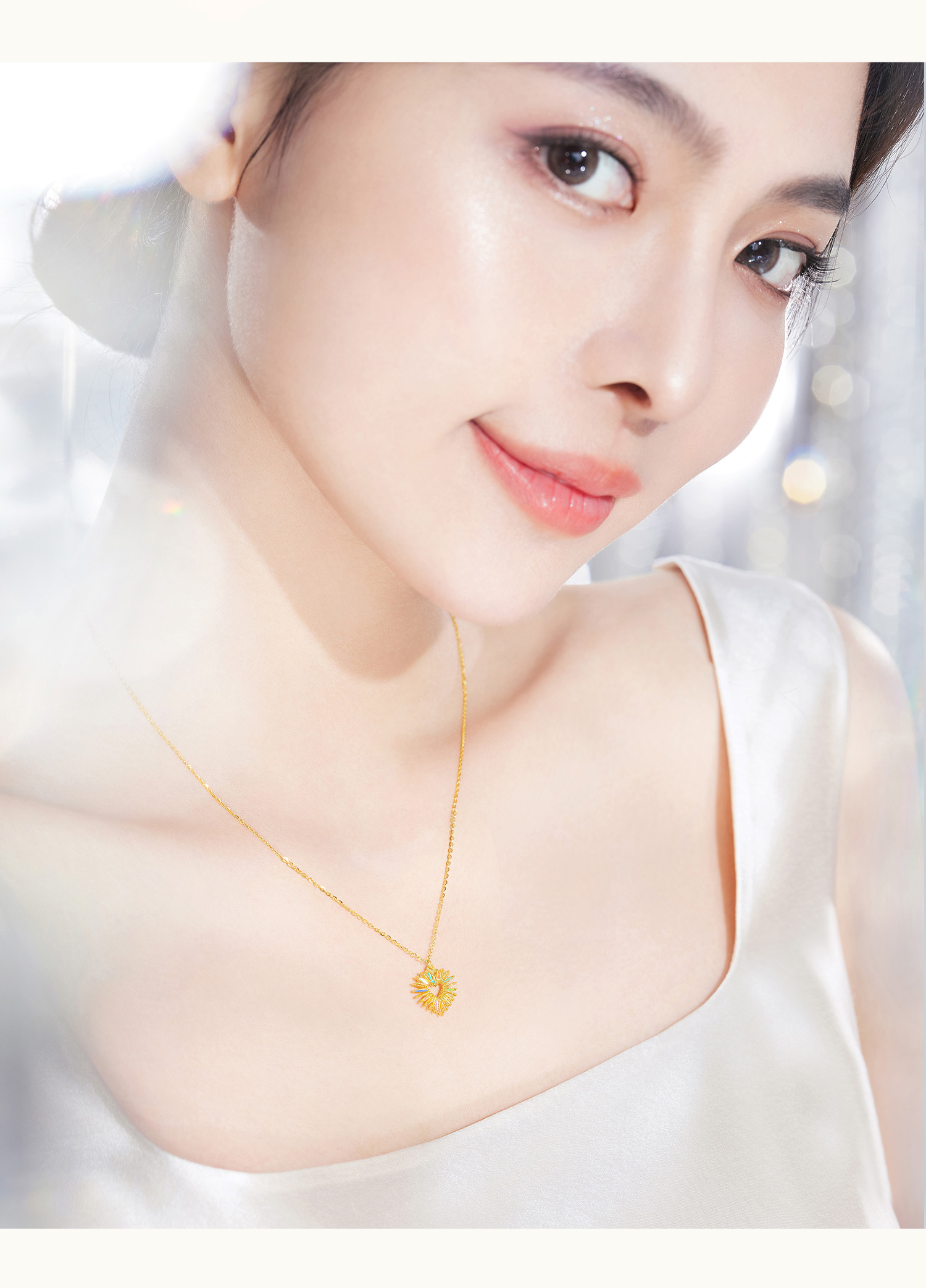六福珠宝【冰·钻爱心】黄金项链女款炫彩色足金吊坠套链026946NA【联系客服补货】