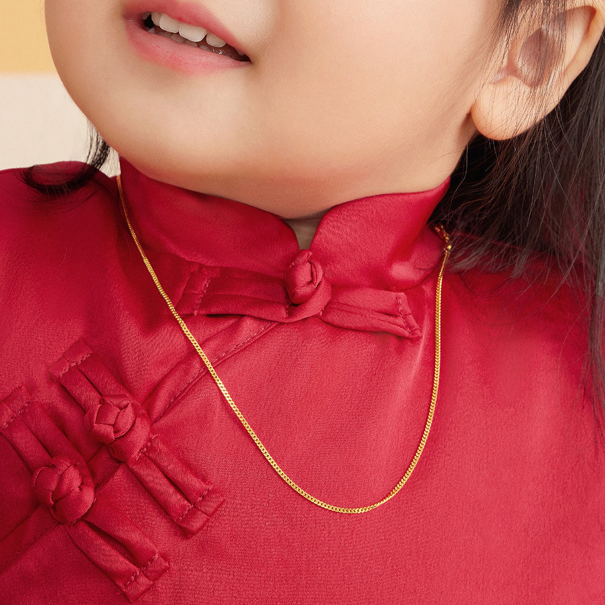 六福珠宝侧身链黄金项链宝宝儿童足金素链满月礼计价L05TBGN0017