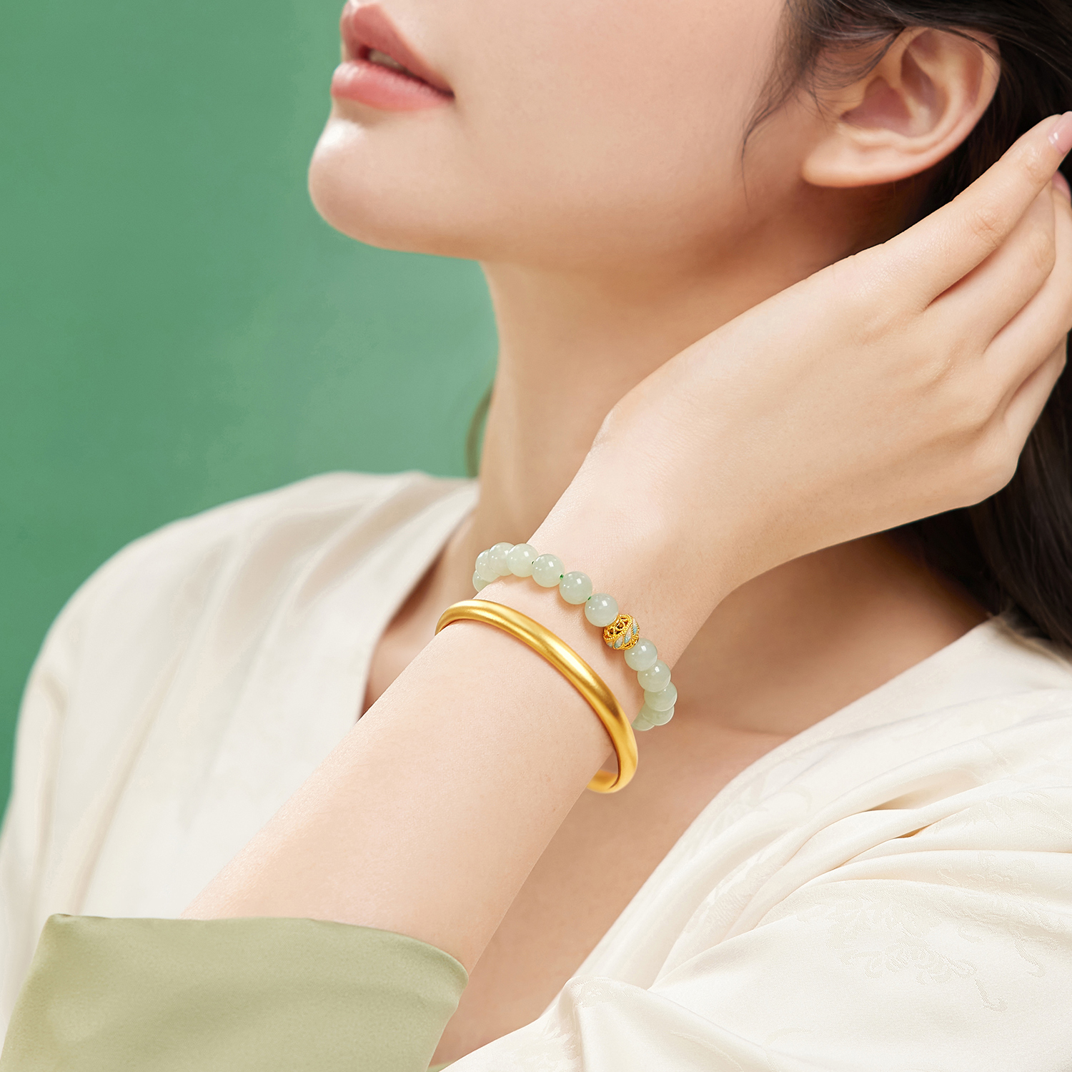 六福珠宝花丝珠黄金转运珠手链女硬金和田玉手串定价A01A1TBB0026