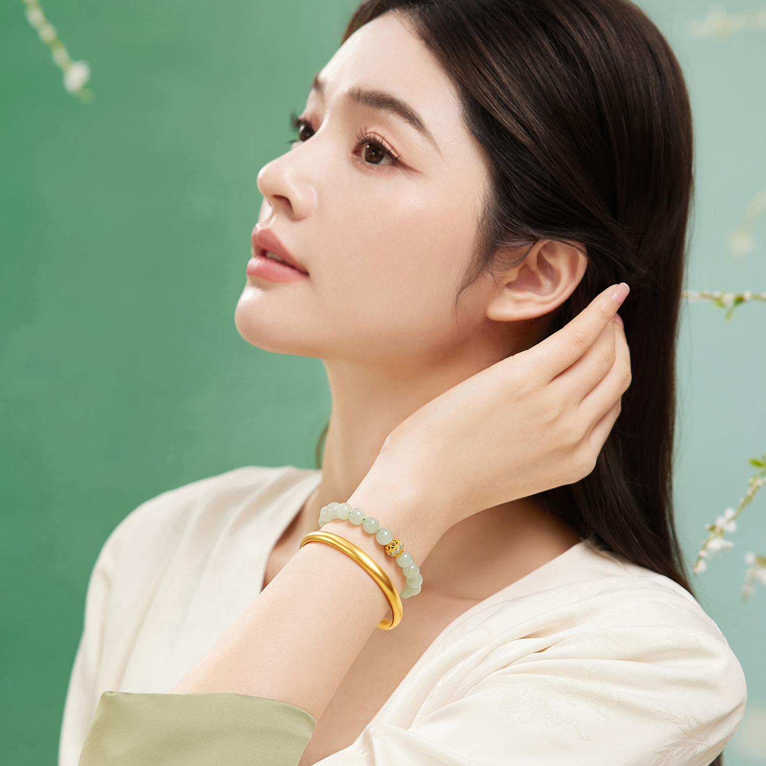 六福珠宝花丝珠黄金转运珠手链女硬金和田玉手串定价A01A1TBB0026