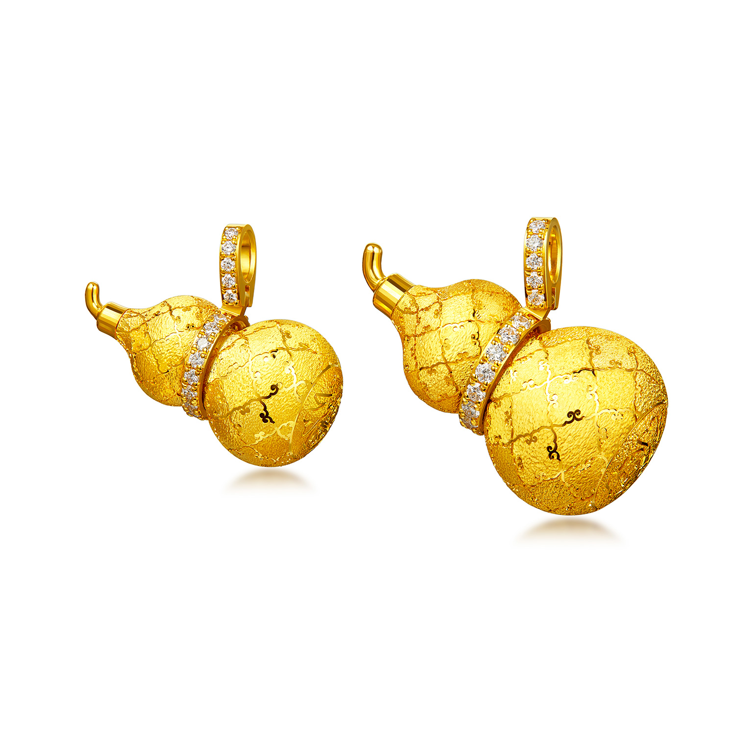 六福珠宝Goldstyle•X丝绒葫芦黄金镶钻吊坠戗刻工艺HEA0001DS