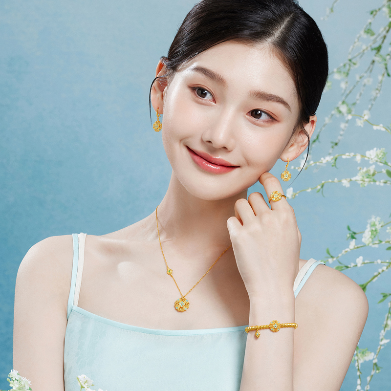 六福珠宝福满传家宋韵花锦如意黄金手链女款足金手串赏花计价021987BA