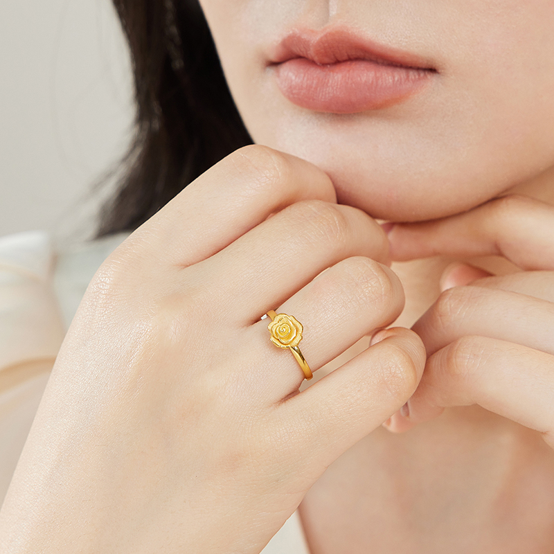 六福珠宝玫瑰花黄金足金实心戒指喷砂工艺女款计价GJG0083DS【联系客服补货】