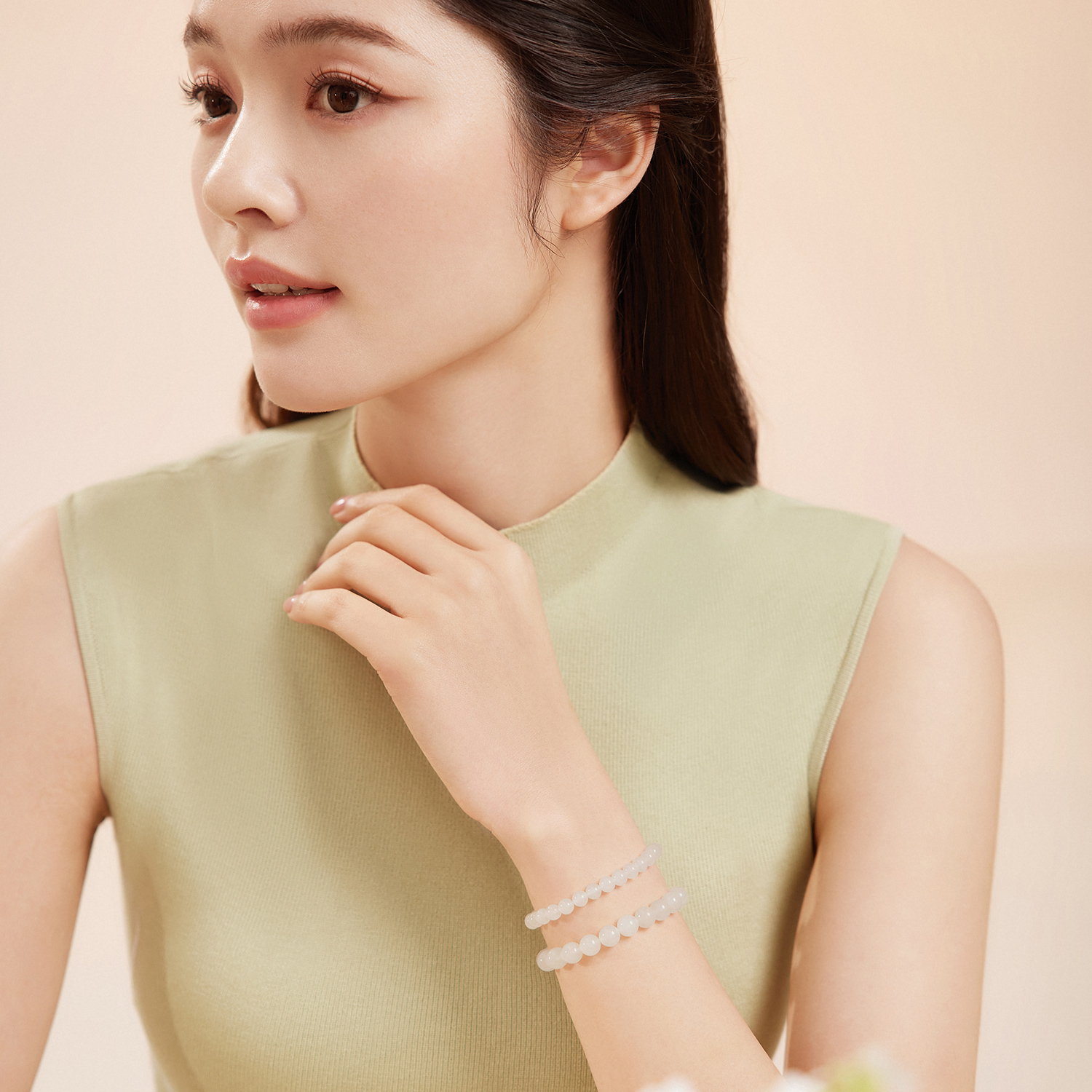 六福珠宝和田玉手串弹力绳女款圆珠玉石手链正品定价G31TBA1B0009