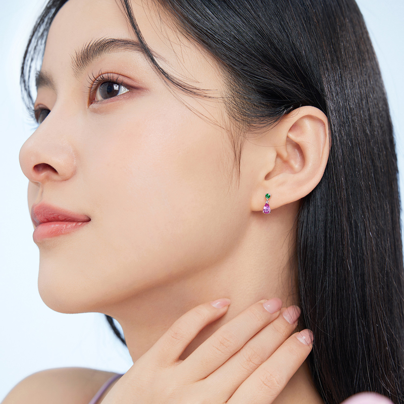 六福珠宝小水滴铂金耳钉Pt950女款蓝宝石白金石榴石FDJ0008DS【联系客服补货】绿元素