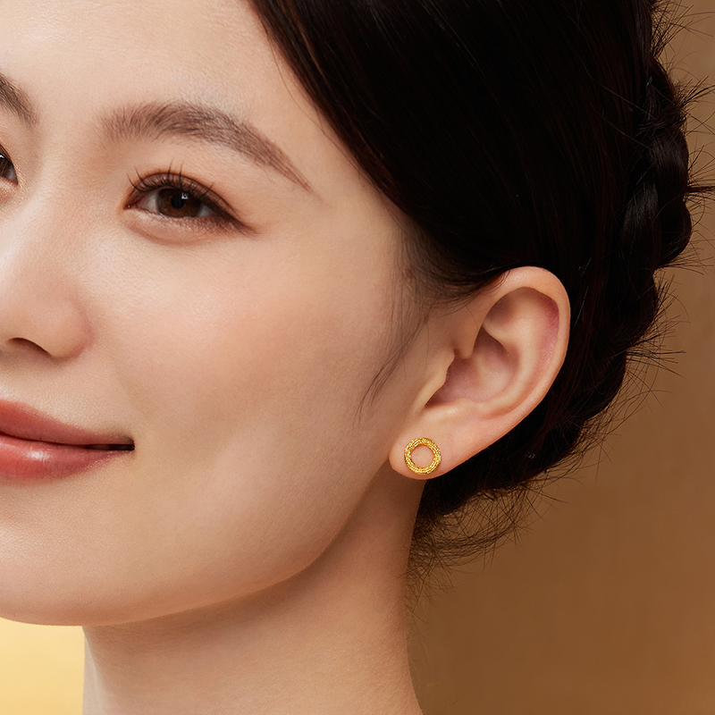 六福珠宝经典圆环黄金耳钉耳环女手工编织足金耳饰计价GJG0085DS