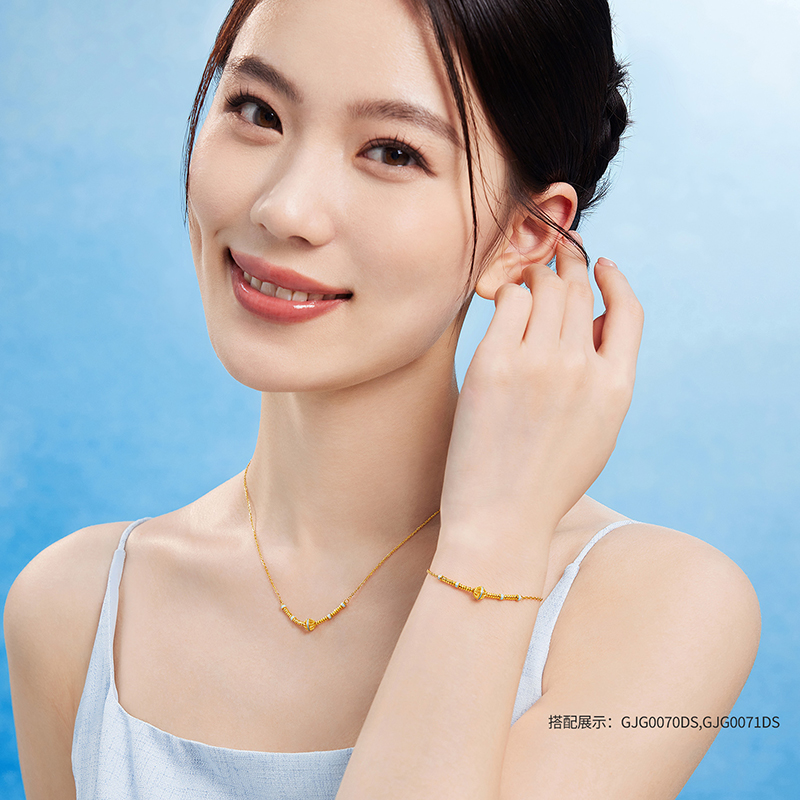 六福珠宝水冰蓝花丝珠黄金手链女款鎏彩工艺算盘珠计价GJG0070DS【联系客服补货】