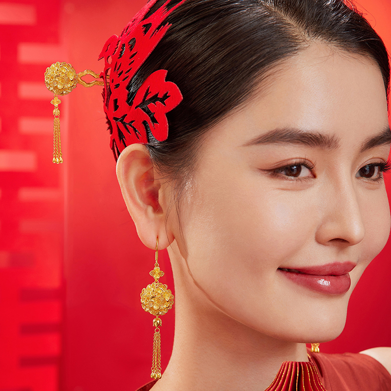 六福珠宝锦绣佳缘黄金发簪女婚嫁金绣球花流苏金钗计价F21G0036DS