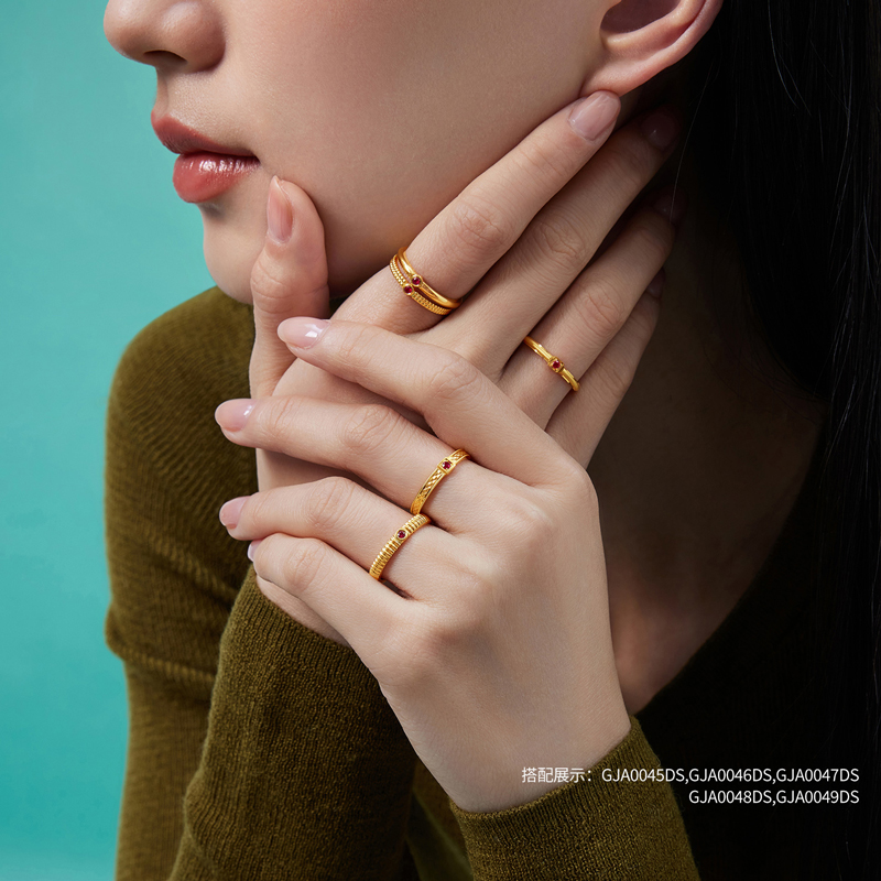 六福珠宝红宝意趣霓虹黄金戒指女款简约红宝石实心戒指GJA0046DS