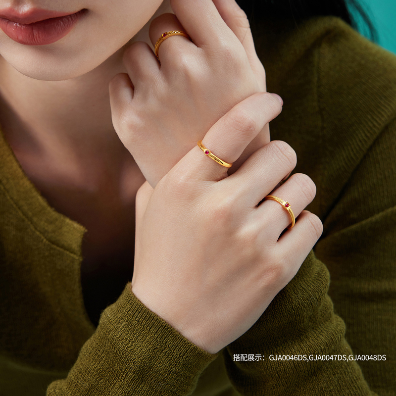六福珠宝红宝意趣霓虹黄金戒指女款简约红宝石实心戒指GJA0046DS