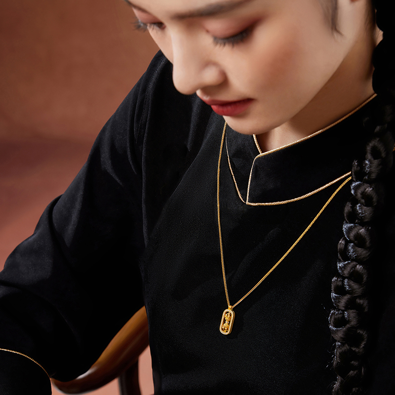 六福珠宝福满传家金刚杵黄金项链女钻石首饰足金吊坠套链022701na【联系客服补货】