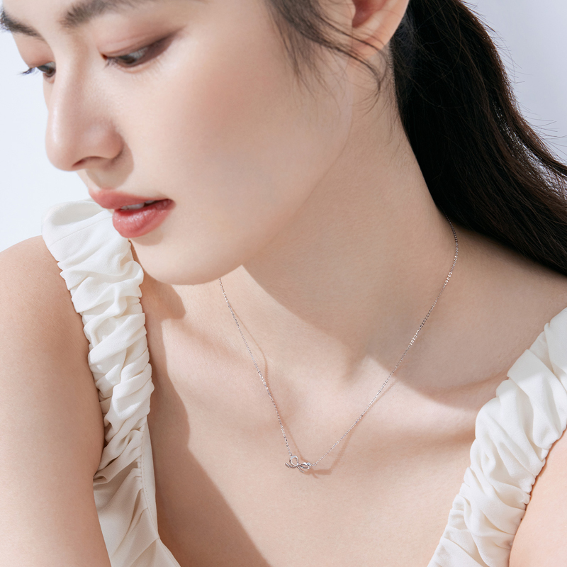 六福珠宝蝴蝶结铂金项链铂950女款时尚白金套链计价G07TBPN0024