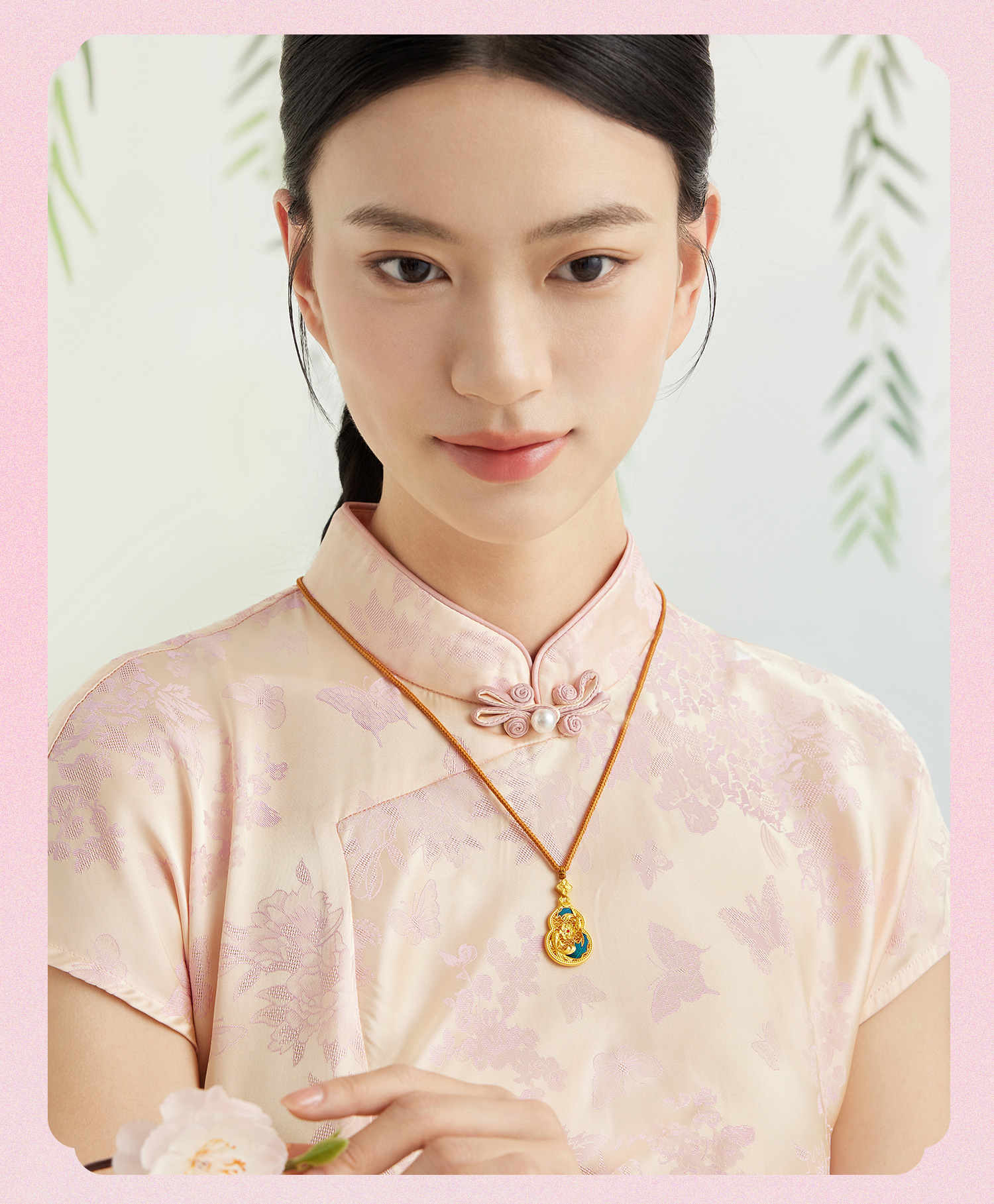 六福珠宝春晓双鱼戏莲黄金吊坠手工点羽花丝金葫芦计价HEG0042DS【1V1直播看货】母亲