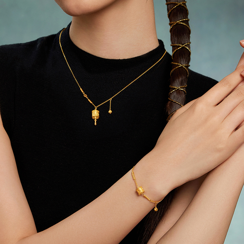 六福珠宝光影金藏式圆筒黄金手链女足金六字真言ab链计价027820BA