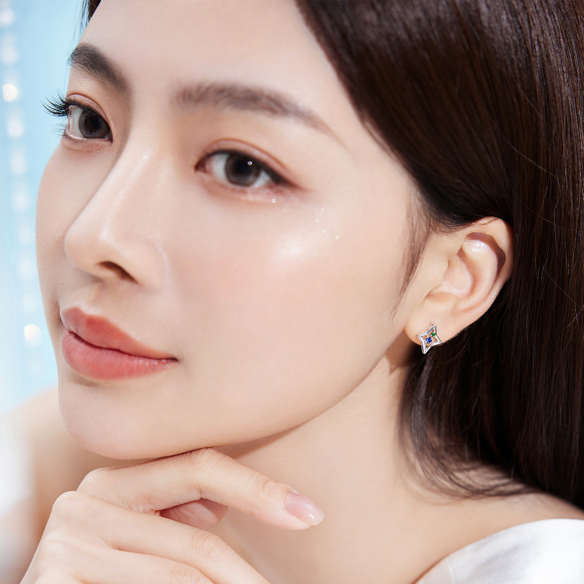 六福珠宝小星芒铂金耳钉宝石耳环铂950石榴石白金耳饰F48J0005DS【联系客服补货】