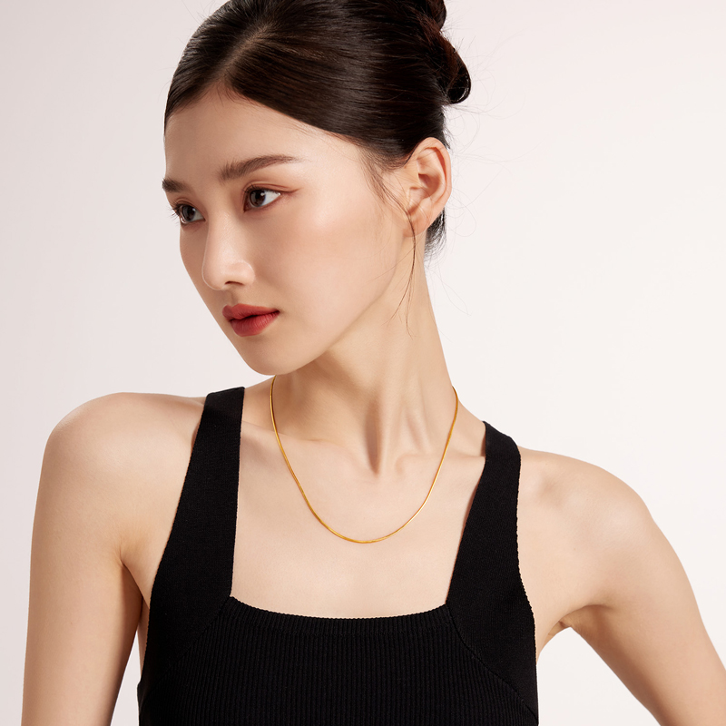 六福珠宝方形蛇骨链黄金项链女简约足金锁骨素链计价L04TBGN0010