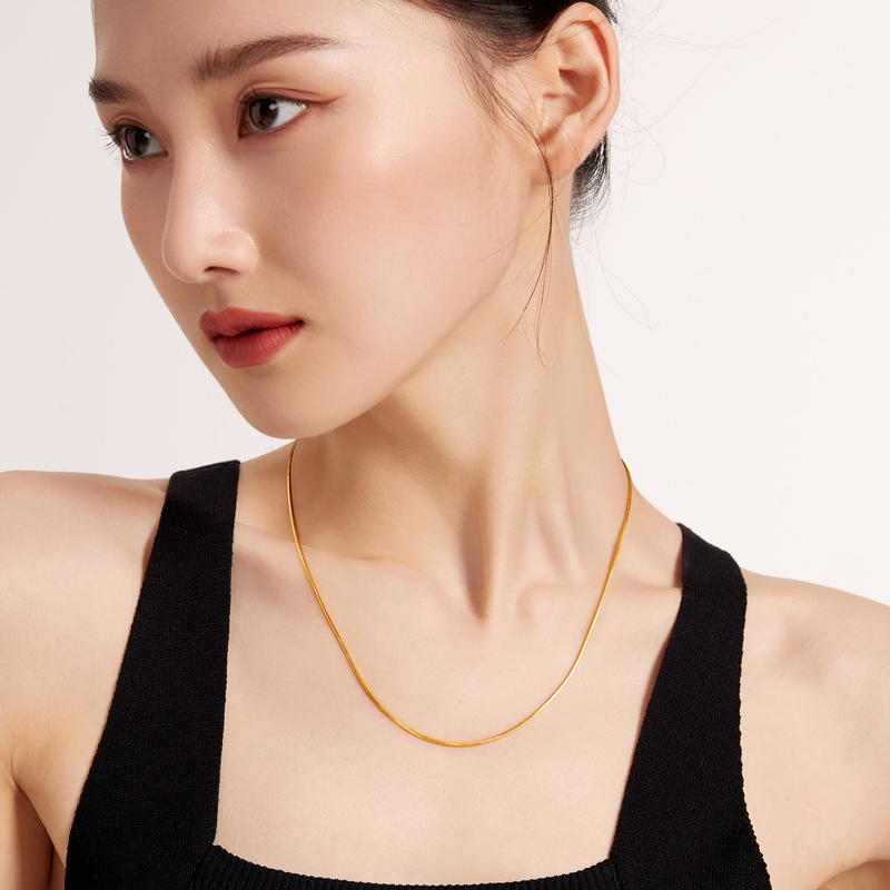 六福珠宝方形蛇骨链黄金项链女简约足金锁骨素链计价L04TBGN0010