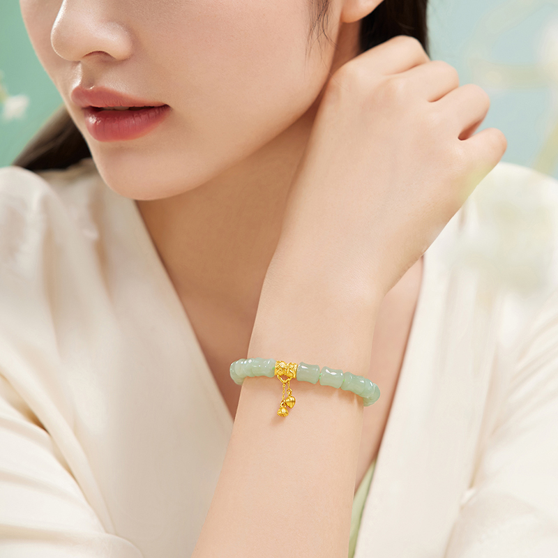 六福珠宝荷荷美美黄金转运珠手链女竹节和田玉莲花手串L28A0001DS