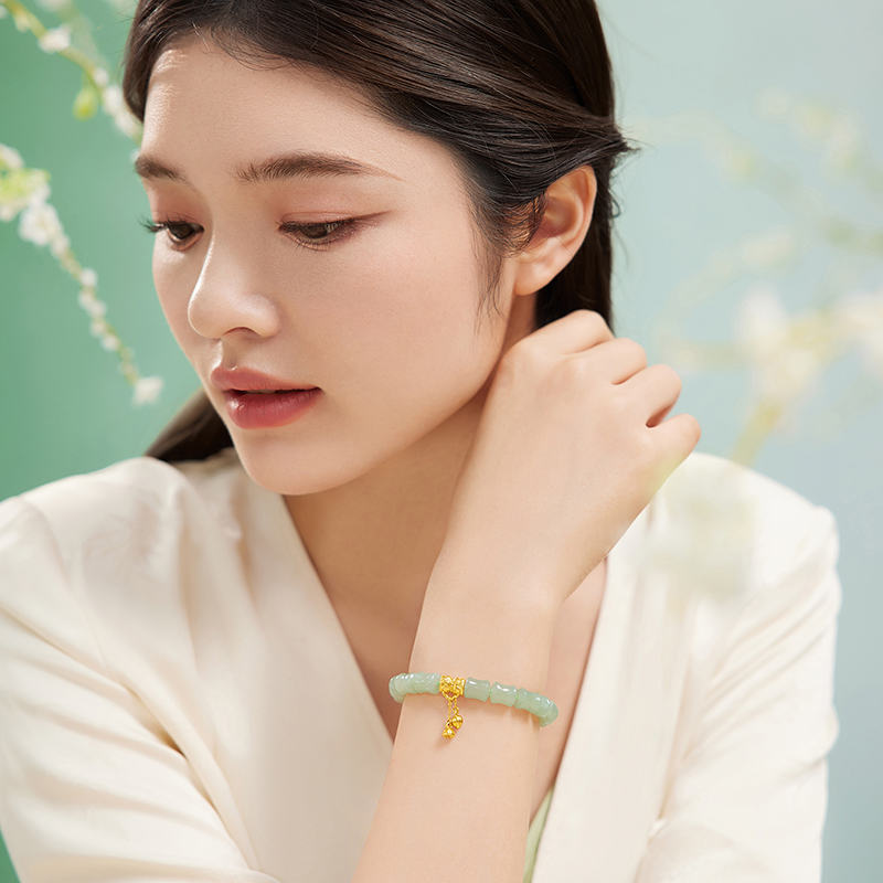 六福珠宝荷荷美美黄金转运珠手链女竹节和田玉莲花手串L28A0001DS