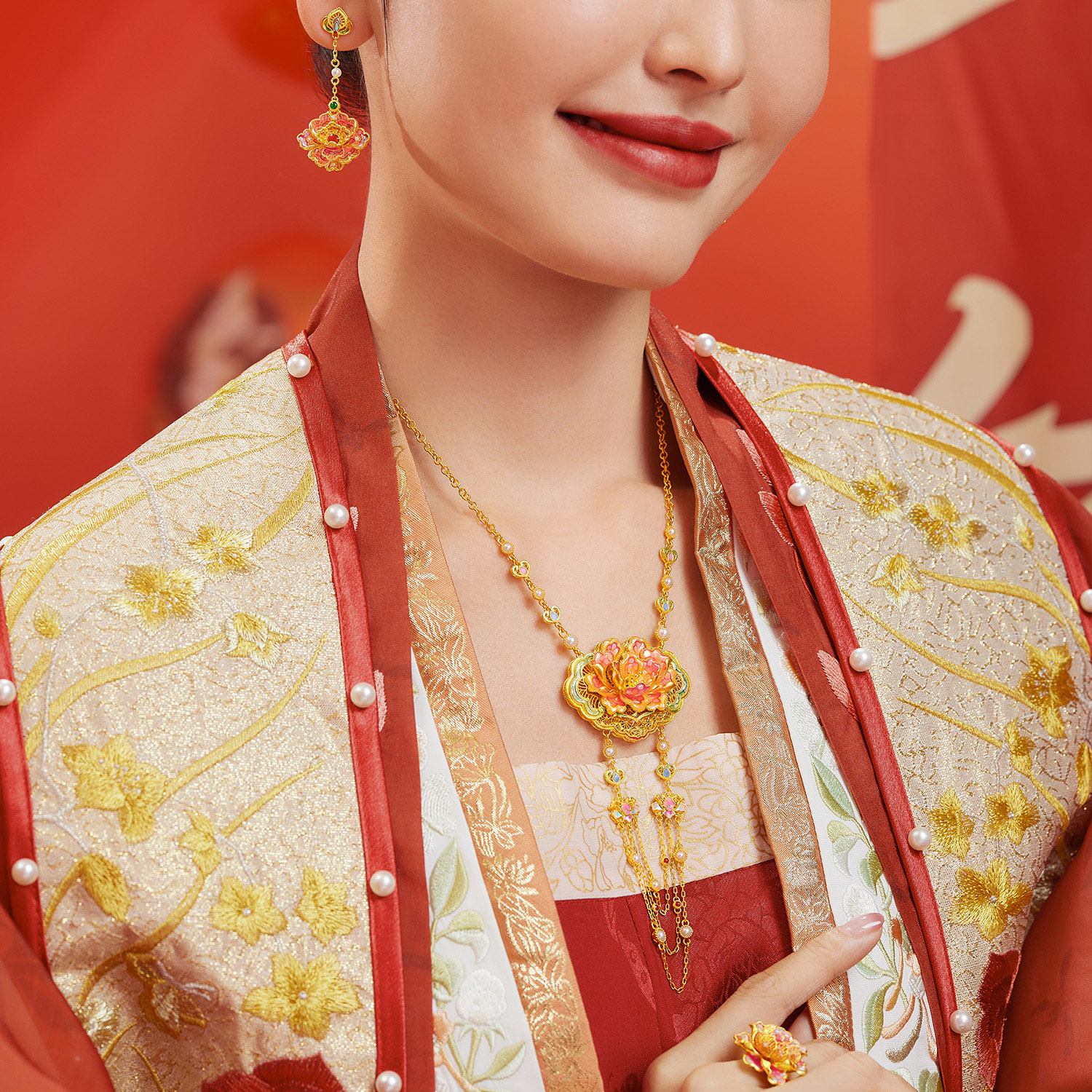 六福珠宝福满传家牡丹黄金项链女珍珠足金手工点螺计价L17G0005DS【联系客服补货】【视频看货】