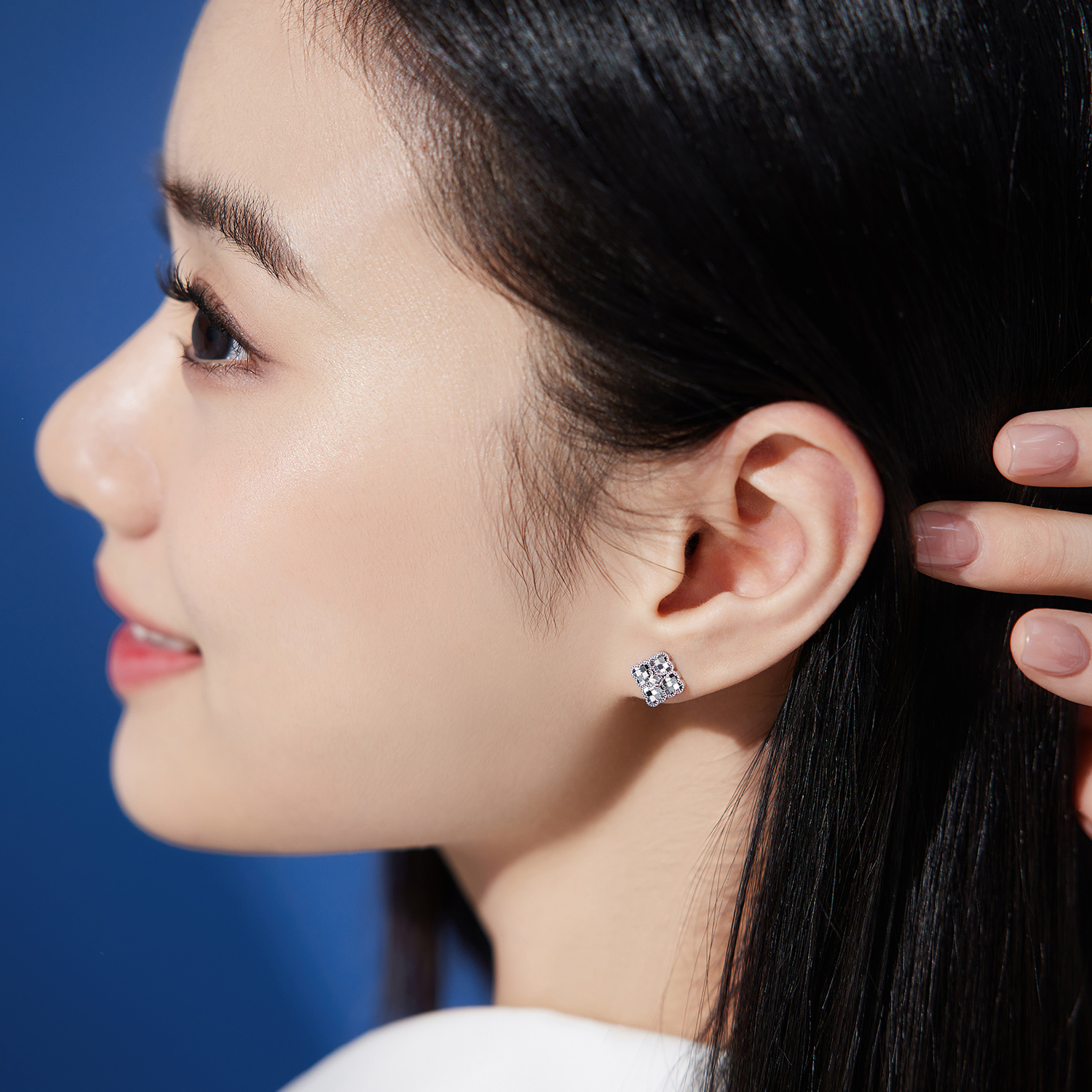 六福珠宝四叶草铂金耳钉耳环铂950女闪亮白金耳饰计价L19P0005DS