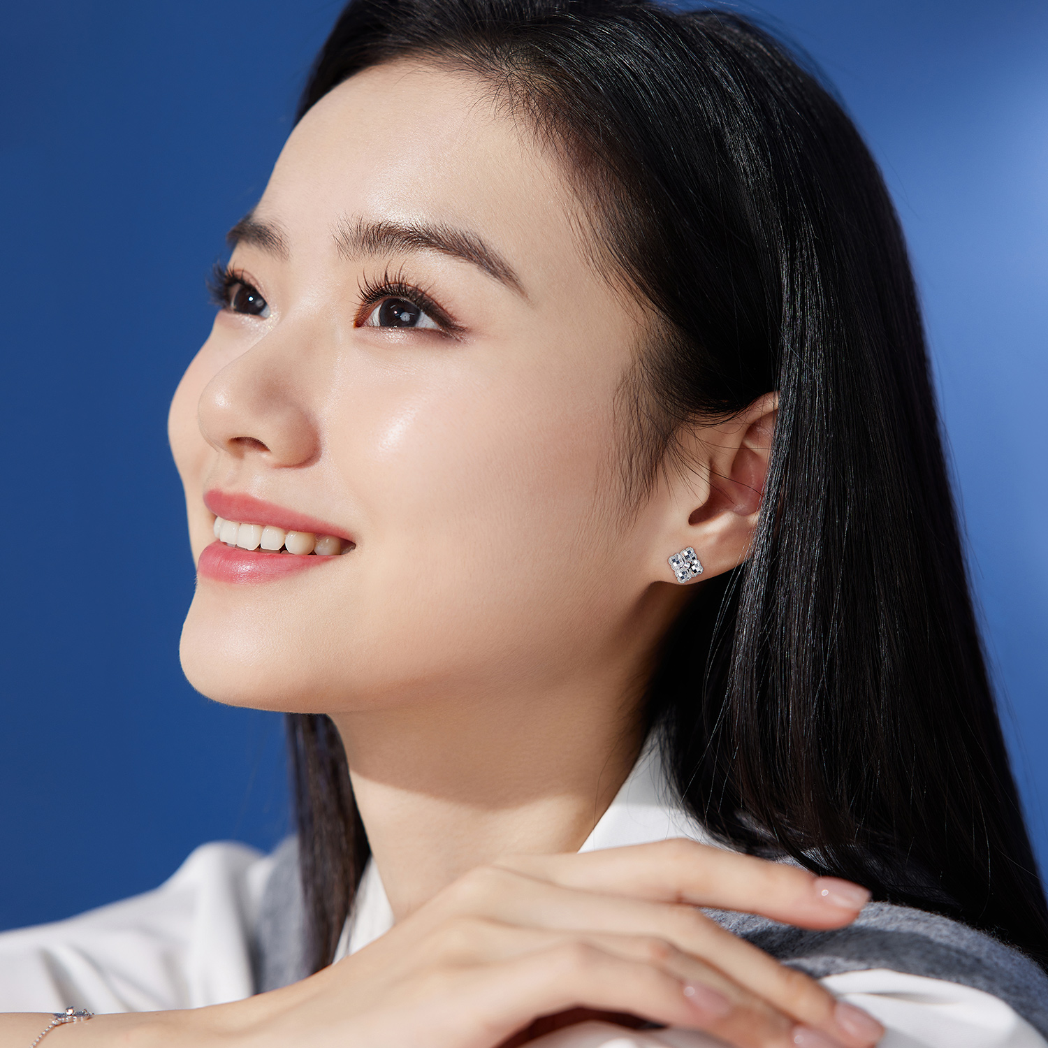 六福珠宝四叶草铂金耳钉耳环铂950女闪亮白金耳饰计价L19P0005DS