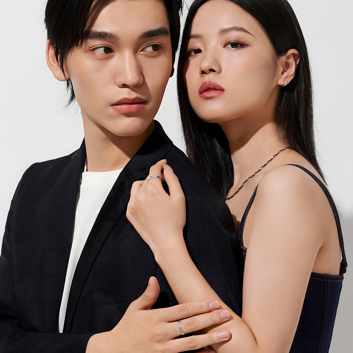 六福珠宝鱼鳞纹铂金戒指男女款光面铂950白金对戒计价F63TBPR0016【联系客服补货】