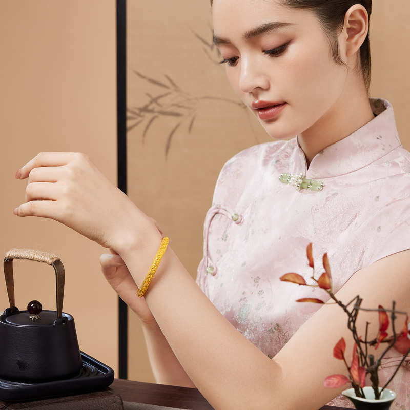 六福珠宝福满传家无相佛黄金手镯古法镂空足金镯子计价F21G0003DS【联系客服补货】【视频看货】